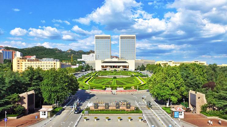 91直播
正门花坛图片